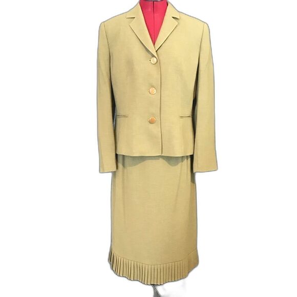 Kasper Skirt Suit Women’s Size 12 Green 2-Piece Suit Blazer & Skirt - Picture 1 of 8